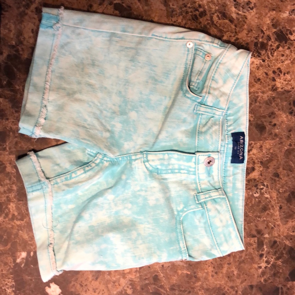 Arizona Jean mid shorts!